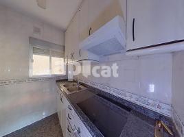 Pis, 56.00 m², près de bus et de train, Calle del Pilar