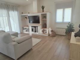 Houses (villa / tower), 199.00 m², almost new