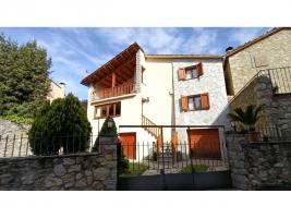 Unifamiliar aïllada, 278.00 m², fast neu