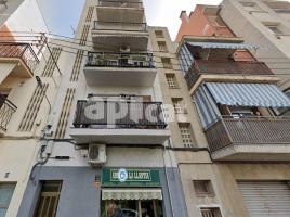 Pis, 94.00 m², prop de bus i tren