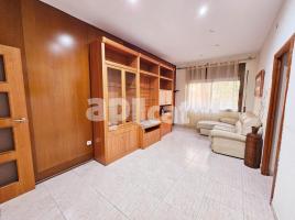 Pis, 74.00 m²