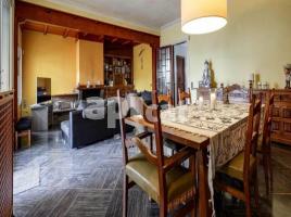  (unifamiliar aïllada), 560.00 m², حافلة قرب والقطار