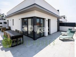 Ático, 200.00 m², cerca de bus y tren, nuevo