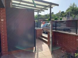 Flat, 50.00 m², almost new