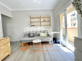 Pis, 57.00 m², على مقربة من الحافلات والمترو, Calle de Emilia Pardo Bazán
