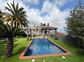 Houses (detached house), 515 m², almost new, Zona