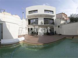  (unifamiliar adossada), 271 m², fast neu, Zona