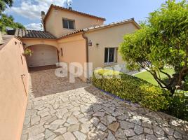 Houses (villa / tower), 186.00 m², almost new, Avenida Mas Santet
