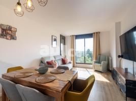 Pis, 130.00 m², حافلة قرب والقطار, جديد تقريبا