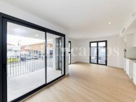 Pis, 82.00 m², presque neuf