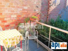 Casa (unifamiliar aislada), 293.00 m², cerca de bus y tren