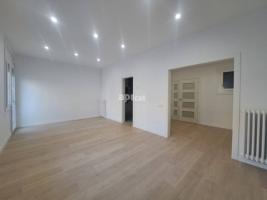 Louer pis, 115.00 m²