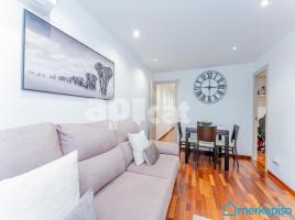 Piso, 66.00 m², cerca de bus y tren