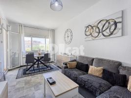 Flat, 77.00 m², near bus and train