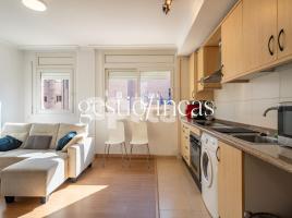 Piso, 62.00 m², cerca de bus y tren, seminuevo