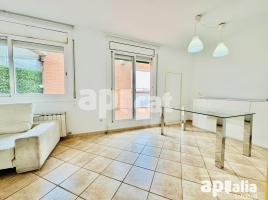 Piso, 83.00 m², cerca de bus y tren, Avenida Matadepera