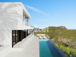 Casa (xalet / torre), 700.00 m², nou