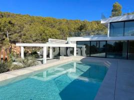  (xalet / torre), 820.00 m²