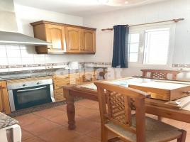 Casa (xalet / torre), 200.00 m²