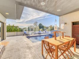 Casa (xalet / torre), 507.00 m², seminou, Calle Vilafant, 15