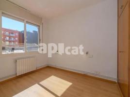 Piso, 70.00 m², cerca de bus y tren