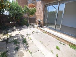 Piso, 74.00 m², cerca de bus y tren, seminuevo