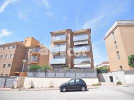 Piso, 74.00 m², cerca de bus y tren, seminuevo