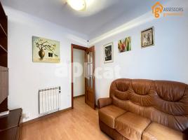Pis, 62.00 m², على مقربة من الحافلات والمترو