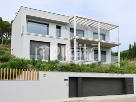 Casa (unifamiliar aïllada), 374.00 m², prop de bus i tren, seminou