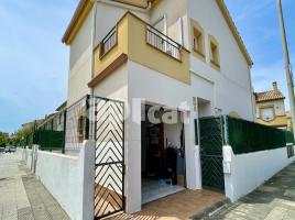Casa (unifamiliar adossada), 130 m², seminou, GIRONES, 23