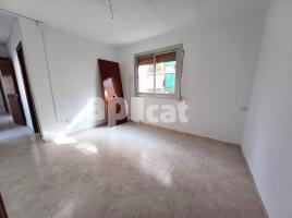 Pis, 54.00 m², prop de bus i tren