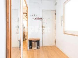 Piso, 77.00 m², cerca bus y metro