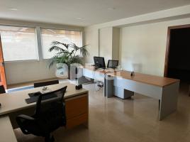 Lloguer local comercial, 102.00 m²