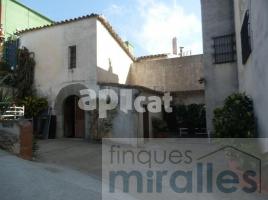 Flat, 463.00 m², 9 bedrooms, near bus and train