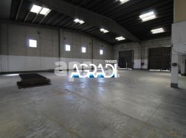 For rent industrial, 5400.00 m², near bus and train, Calle Can Balmes