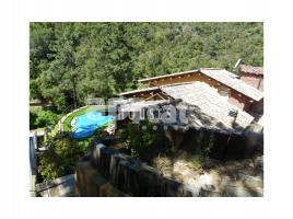 Houses (detached house), 285 m², almost new