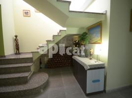Houses (detached house), 369.00 m², near bus and train, Calle Moreres
