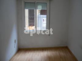 Flat, 66.00 m², close to bus and metro