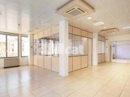 For rent office, 147.00 m², close to bus and metro, Calle Consell de Cent