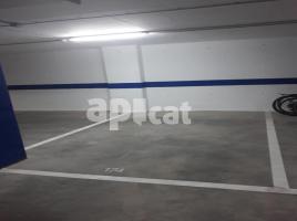 For rent parking, 12.00 m², Calle Pi i Margall