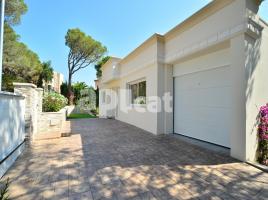 Houses (detached house), 268.00 m², almost new, Paseo Safir