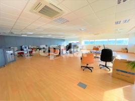Office, 108.00 m², near bus and train, almost new
