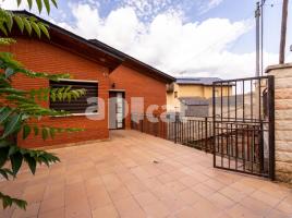 Houses (villa / tower), 169.00 m², almost new, Calle Lourdes