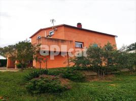 Houses (villa / tower), 240.00 m², almost new