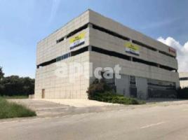 Industrial, 2354.00 m², almost new, Calle CAN GUARRO