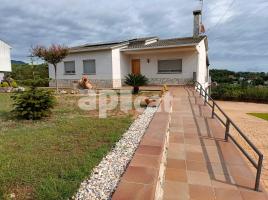 Houses (villa / tower), 268.00 m², almost new